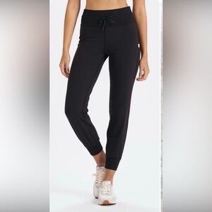 Vuori Women's Daily Jogger- worn once